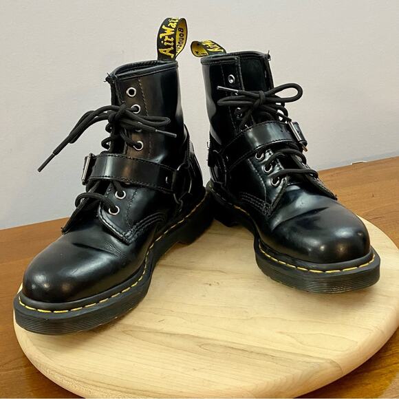 Dr. Martens 1460 Harness 8 Eye Black Leather Boots Men’s 7 Women’s Sz 8 25163001 - Picture 2 of 16